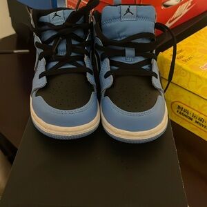 University blue Jordan’s